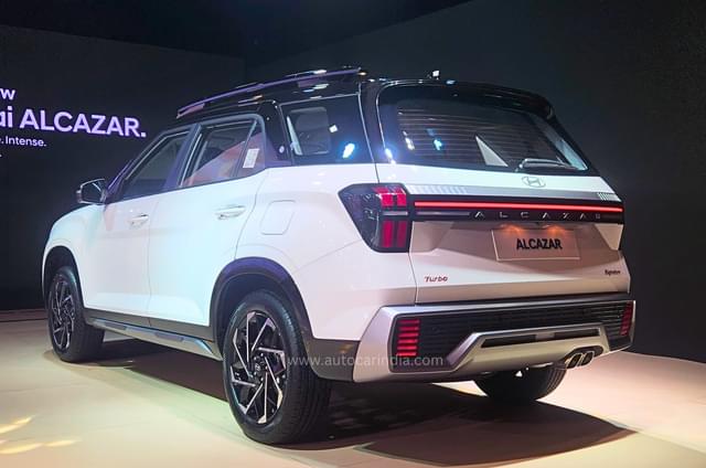 Rear View Image - 6010