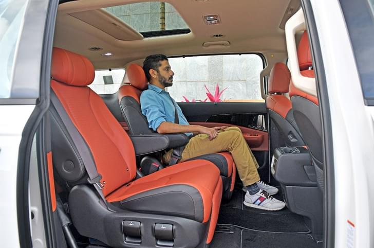 Kia Carnival Second Row Seats
