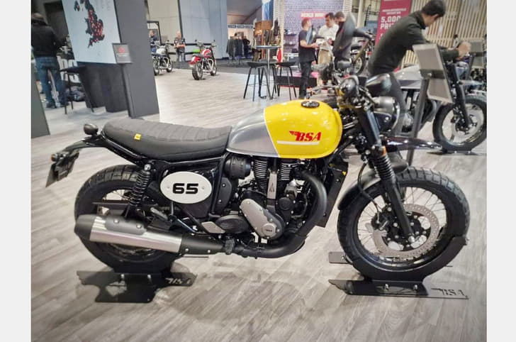 BSA Scrambler 650 yellow static at show