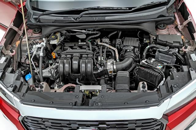 Open Bonnet Engine Shot Image - 2014