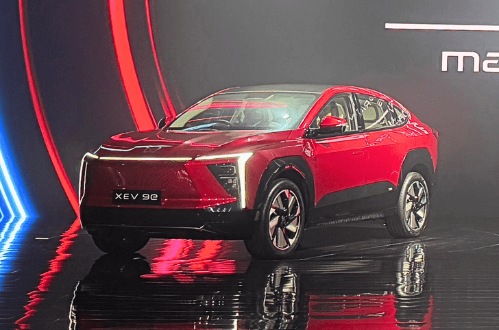 Mahindra Xev 9e Front Left Three Quarter