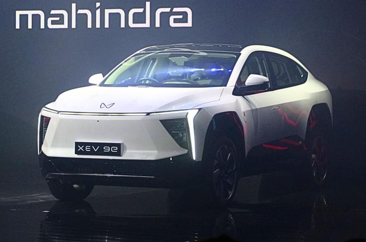 Mahindra Xev 9e Front Right Three Quarter