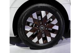 Hyundai Staria MPV image gallery