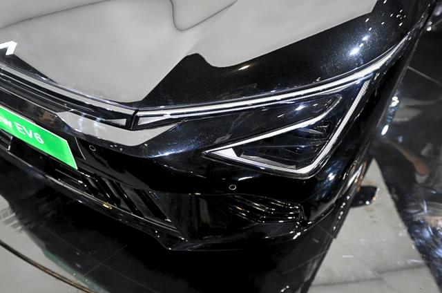 Headlight Image - 11227
