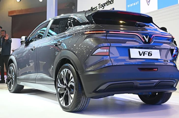 The same signature 'V' motif DRL is present at the back.