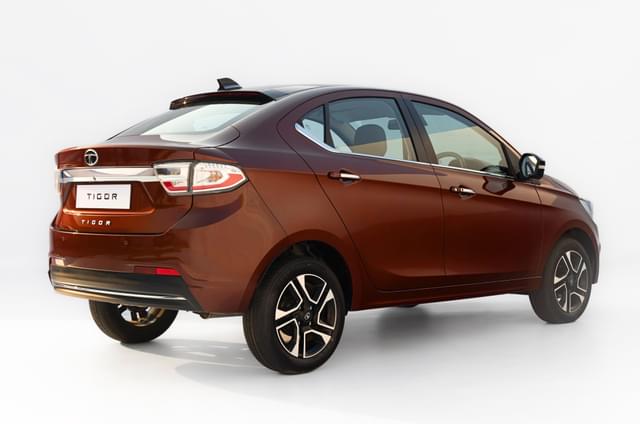 Rear View Image - 10526