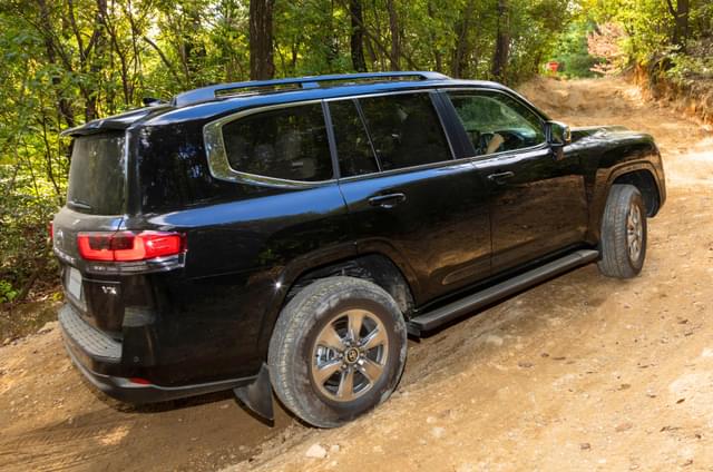 toyota land-cruiser Image - 13205