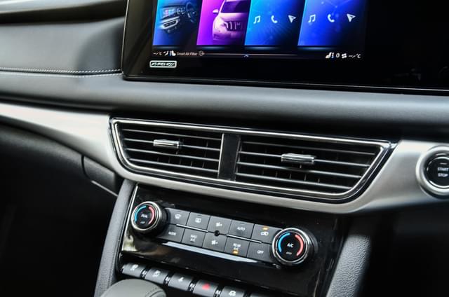 Infotainment System Image - 8542