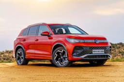 2025 Volkswagen Tiguan image gallery