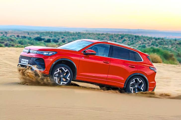 2025 Volkswagen Tiguan image gallery