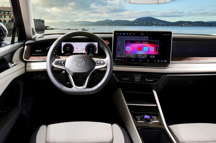 Volkswagen Tayron image gallery