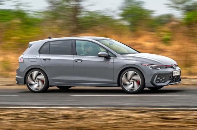 Alloy Wheels Image - 3090