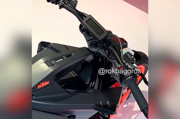 KTM electric Duke tank and display