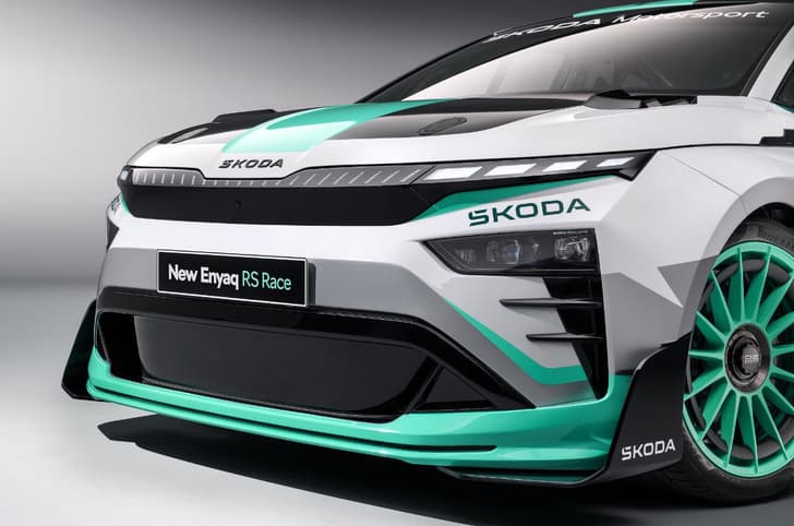 Skoda electric car concept Enyaq RS race front bumper splitter