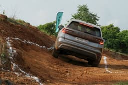 2025 Skoda Kodiaq off-road rear 