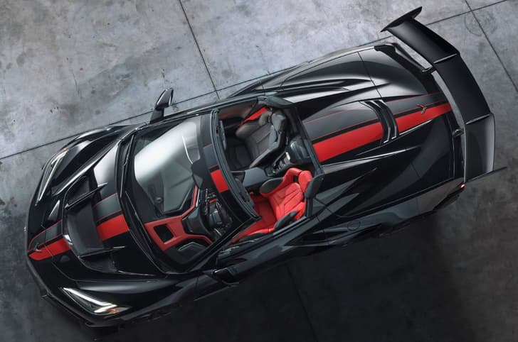 Chevrolet Corvette ZR1X black and red top view
