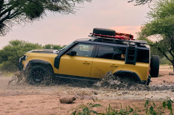 Defender 110 Trophy Edition gets reinforced front and rear scuff plates for additional protection Defender 110 Tropy Edition offroad
