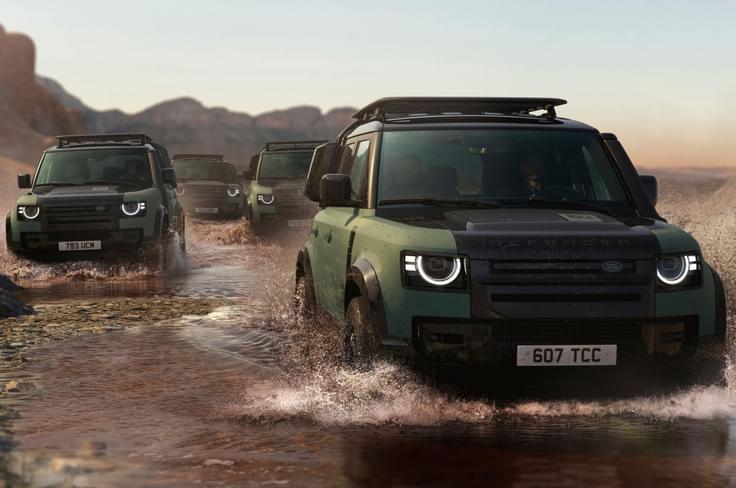 Keswick Green is a colour that “celebrates rural exploration in Defender’s UK homeland.” Defender 110 Tropy Edition water wading