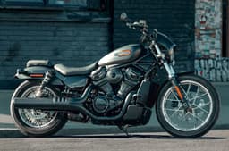 Harley-Davidson Nightster Special front right static in field