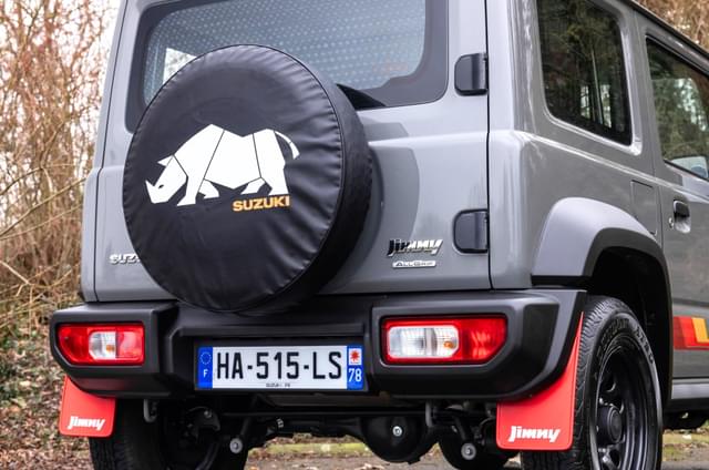 The signature rhino graphic from the 1980s makes a comeback on the spare tyre cover. Image - 18789