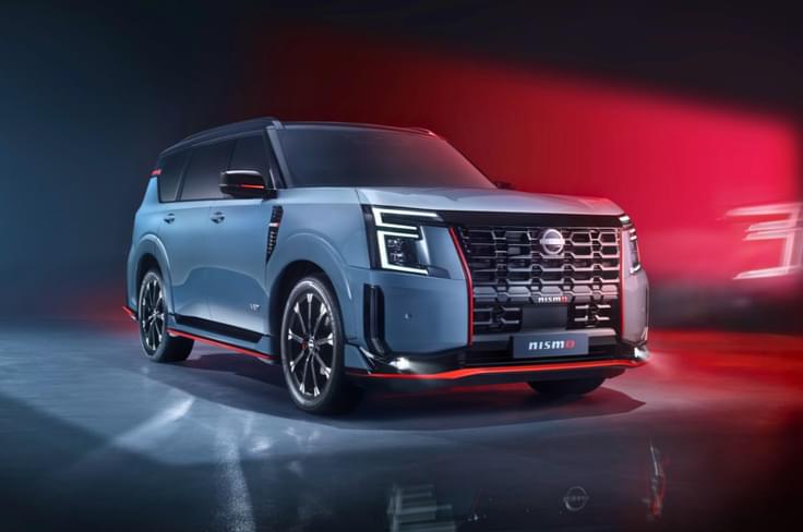 Nissan Patrol Nismo front right tracking photo in studio Nissan Patrol Nismo front right static photo in studio