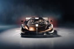 Koenigsegg Jesko Sadirs spear front center image in a studio