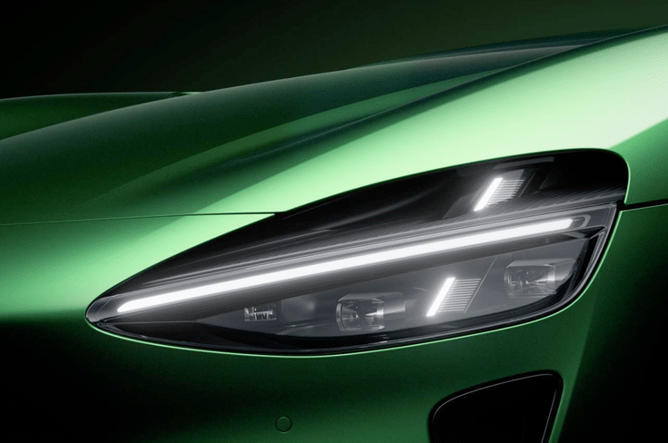 The teardrop-style LED design is similar to the SU7 electric sedan. Xiaomi YU7 lights