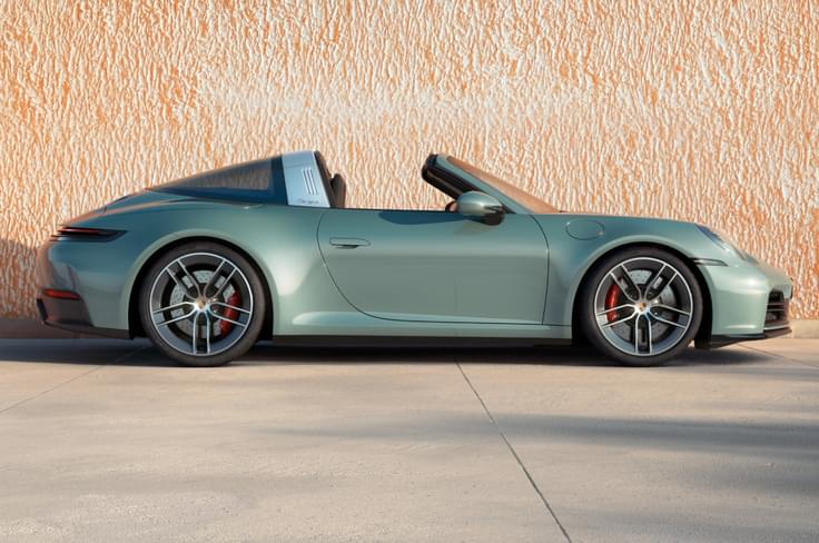 2025 Porsche 911 Carrera 4S Targa side profile static 2025 Porsche 911 Carrera 4S Targa side profile static