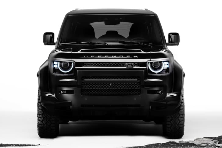 defender octa black edition in studio