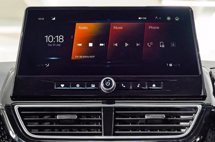 Mahindra XUV 3XO REVX infotainment touchscreen Mahindra XUV 3XO REVX infotainment touchscreen