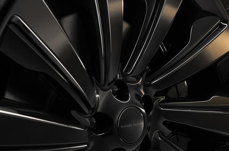 range rover sv black edition in studio