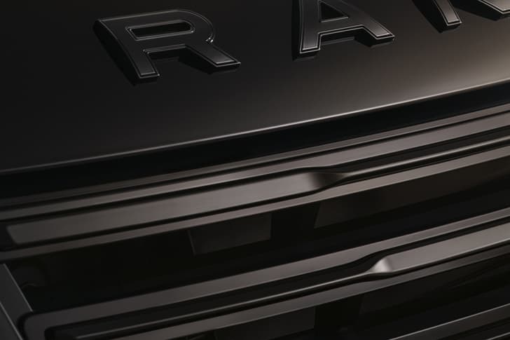 range rover sv black edition in studio