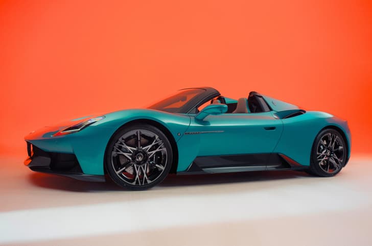 Maserati MCPura Cielo side profile