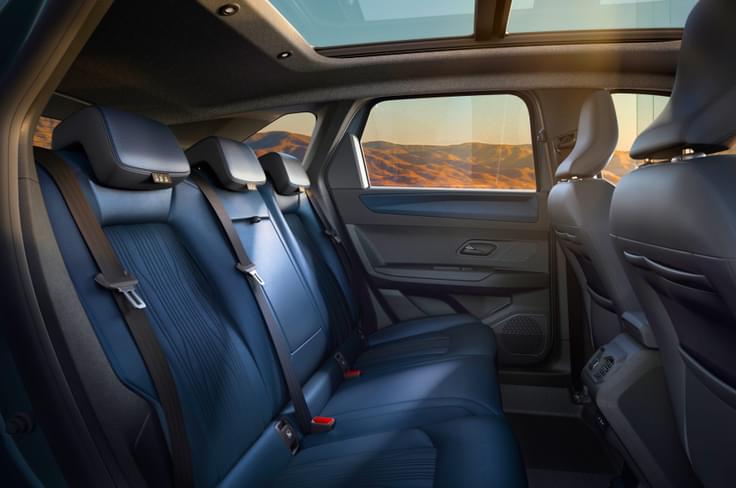 The Renault Boreal can seat a maximum of five people. Renault Boreal seats