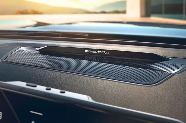 The wide dashboard has laser-engraved textures merging to form the diamond logo. Renault Boreal dashboard
