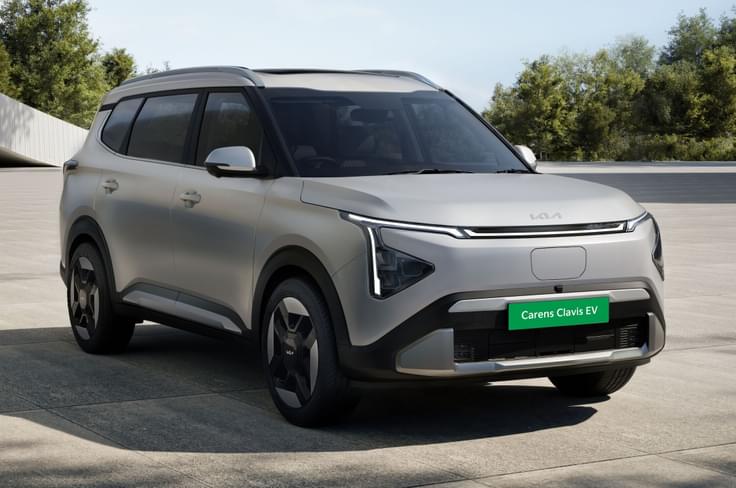 On the design front, the Carens Clavis EV is largely unchanged from the regular Carens Clavis. Kia Carens Clavis EV front quarter