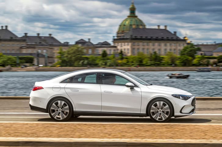 Mercedes-Benz CLA EV side tracking 