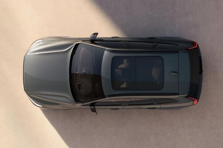 2025 Volvo XC60 facelift top with panoramic sunroof 2025 Volvo XC60 facelift top with panoramic sunroof