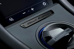 Porsche Taycan 4S Black Edition centre console