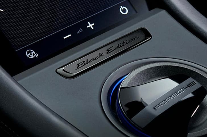 Porsche Taycan 4S Black Edition centre console