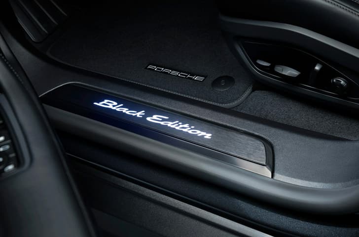 Porsche Taycan 4S Black Edition door sills