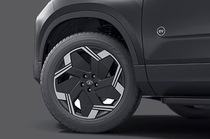 Tata Harrier EV Stealth Edition wheels