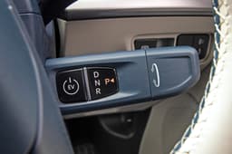 Kia Carens Clavis EV drive selector