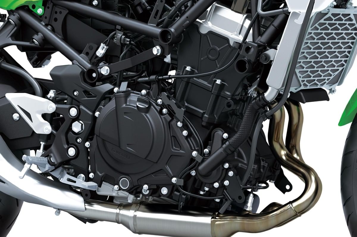 Its 451cc, twin-cyl motor is derived from the Ninja 400's engine and makes 45.4hp and 42.6 Nm of torque.