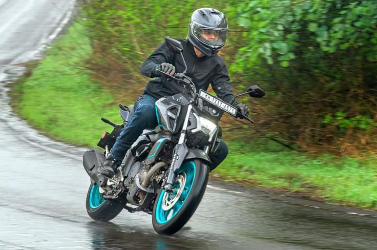 The Yamaha FZ-S Fi Hybrid is the latest addition to the FZ range. Yamaha FZ-S Fi Hybrid front right cornering shot
