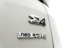 Toyota Fortuner Neo Drive badge 