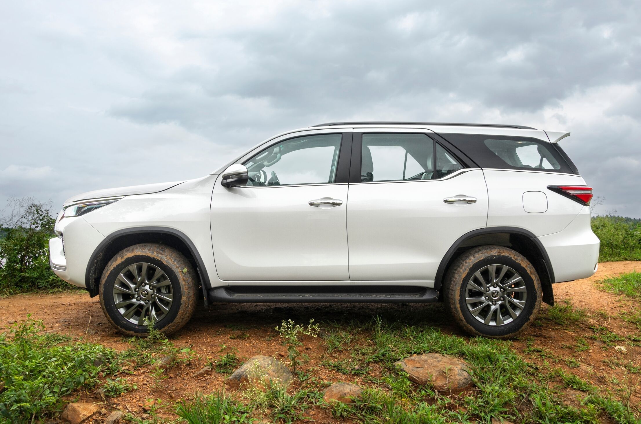 Key functions include auto engine start-stop, torque assist under load and brake energy regeneration.