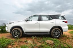 Toyota Fortuner Neo Drive side profile 