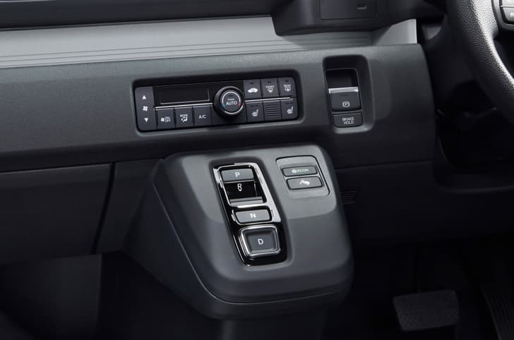 Honda N-One e: dashboard