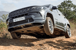 Jeep Compass wheel articulation